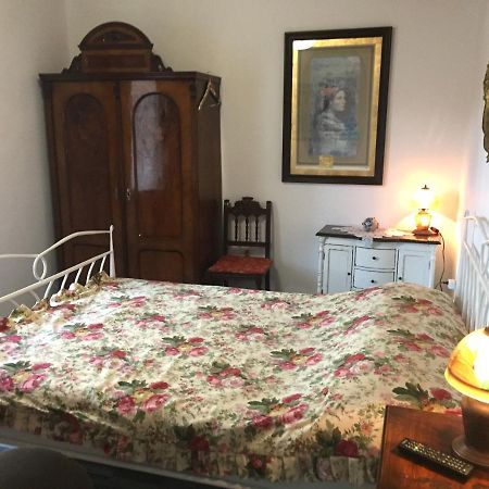 Апартаменты Vintage House For Rent 60M From Sea Башка-Вода Экстерьер фото