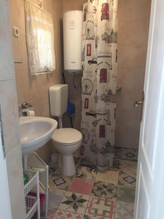 Апартаменты Vintage House For Rent 60M From Sea Башка-Вода Экстерьер фото