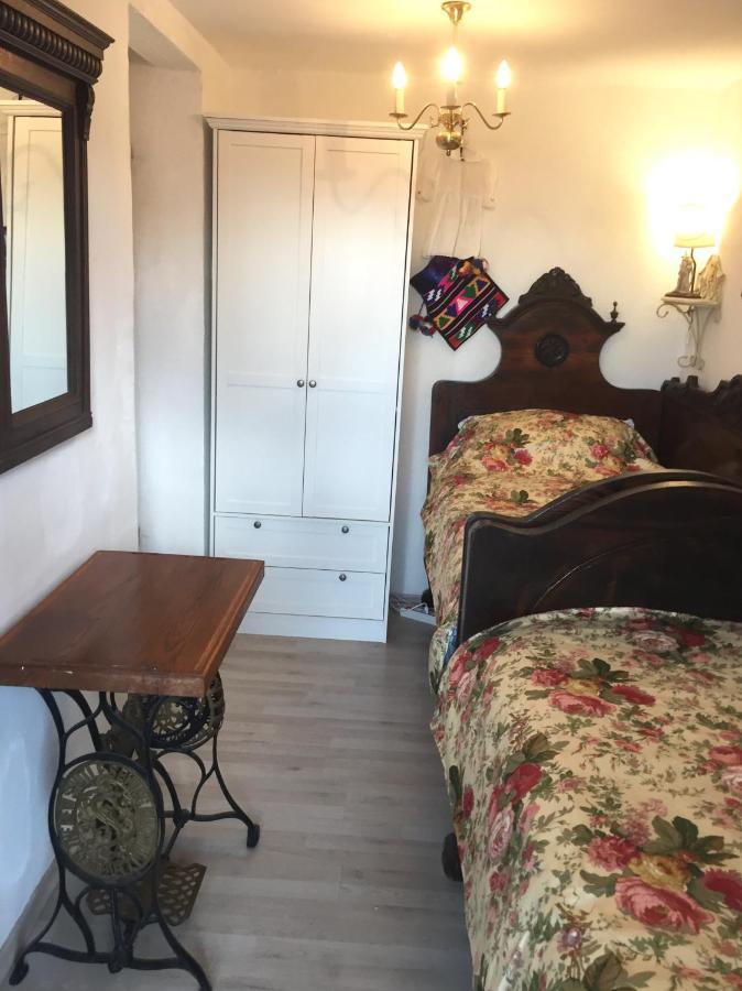 Апартаменты Vintage House For Rent 60M From Sea Башка-Вода Экстерьер фото
